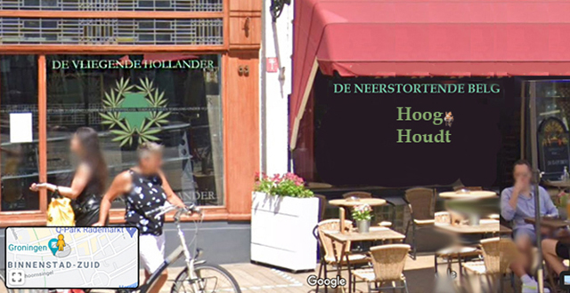 De Groninger coffeeshop 'De Vliegende Hollander'. Ernaast gephotoshopt café 'De Neerstortende Belg'.