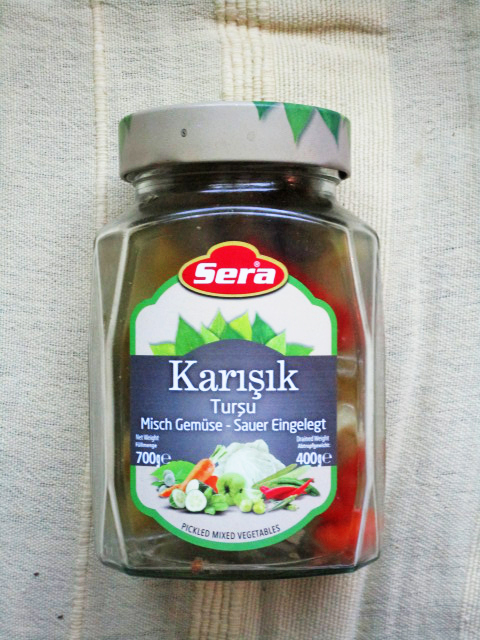 Een potje Turkse mixed pickles.