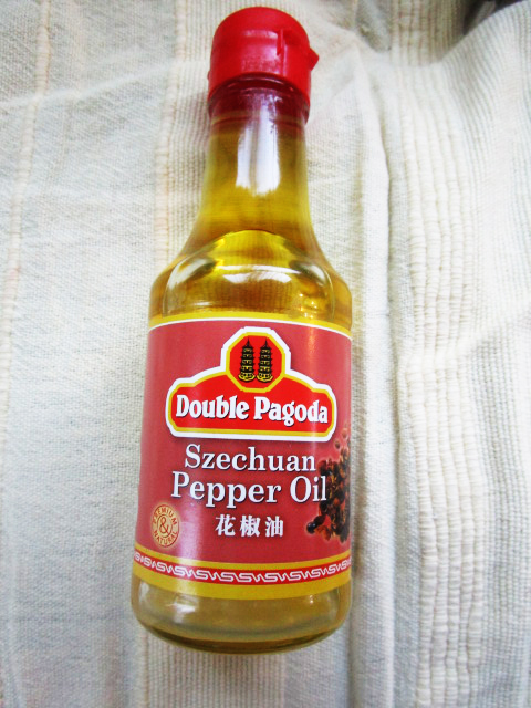 Een flesje Szechuan pepper oil.
