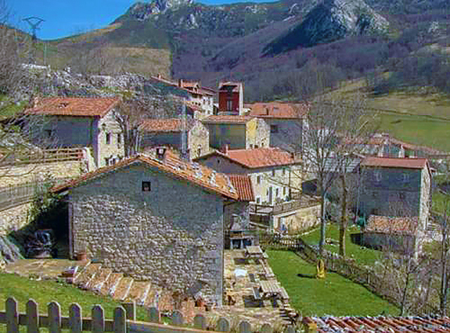 Een Spaans dorpje in de bergen.